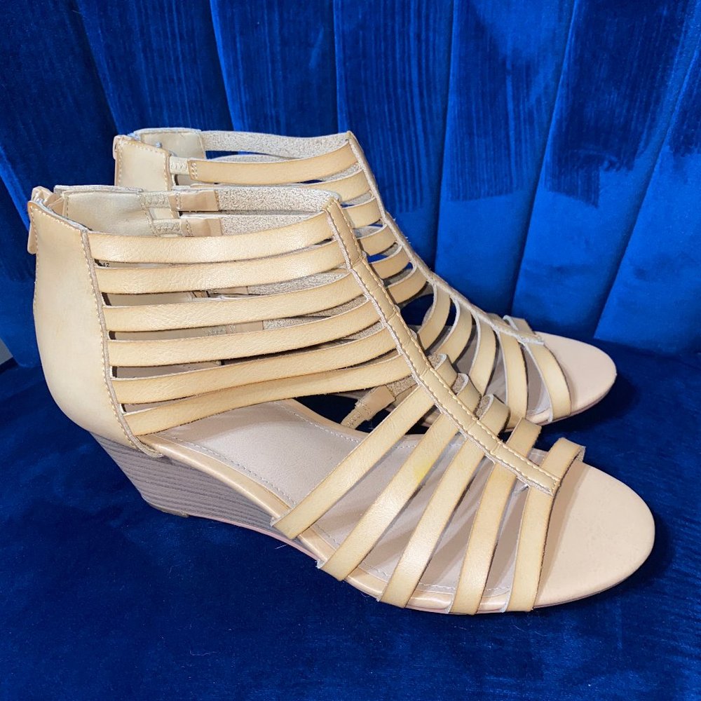 Open-toed strappy heeled sandals